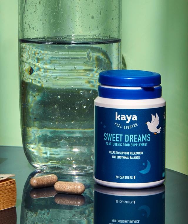 Cure Adaptogene Sweet Dreams Capsules 30 jours no stress verre d'eau 